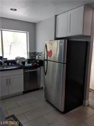 Photo #1: 2293054 Listing 