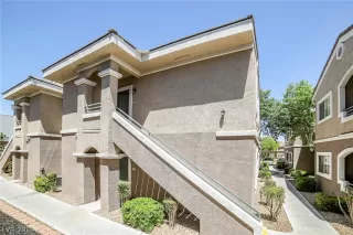 Photo #1: 2293076 Listing