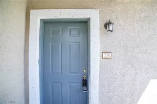 Photo #4: 2293076 Listing