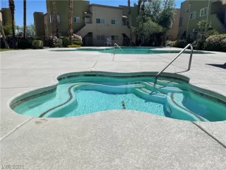 Photo #2: 2293089 Listing 