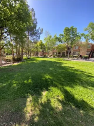 Photo #3: 2293104 Listing