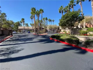 Photo #5: 2293104 Listing