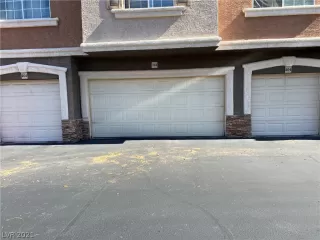 Photo #6: 2293104 Listing