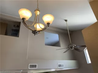 Photo #3: 2293124 Listing