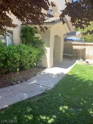 Photo #1: 2293161 Listing 