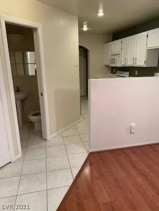 Photo #5: 2293161 Listing 