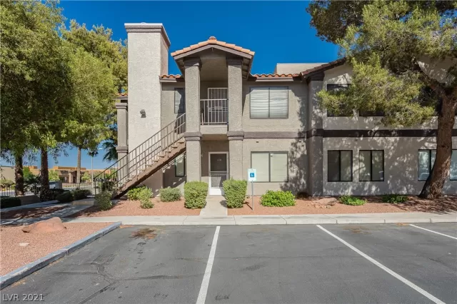 MLS: 2293183 Condo For Sale