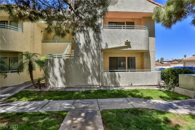 MLS: 2293188 Condo For Sale