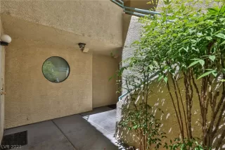 Photo #4: 2293188 Listing 