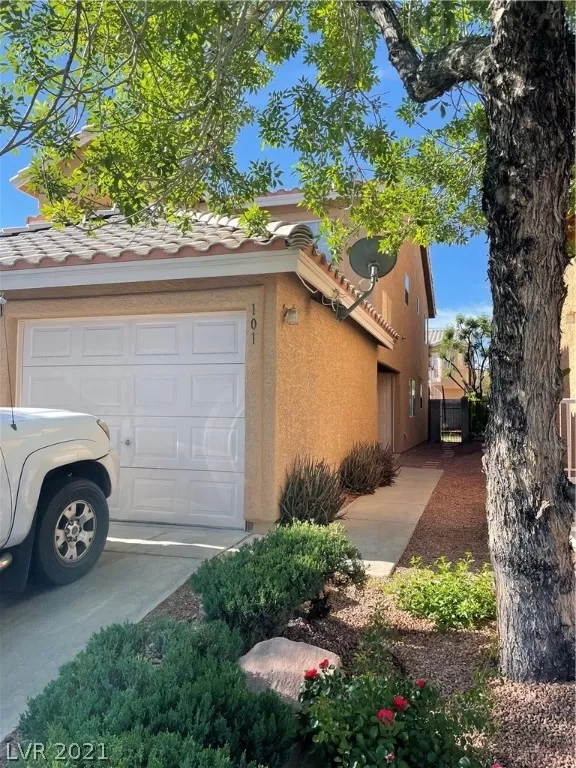 MLS: 2293210 Condo For Sale