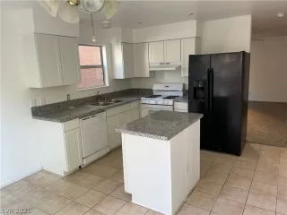 Photo #2: 2293210 Listing 