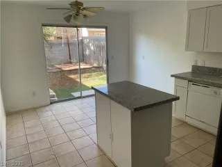 Photo #3: 2293210 Listing 