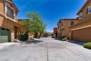 Photo #3: 2293214 Listing