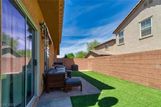 Photo #6: 2293214 Listing