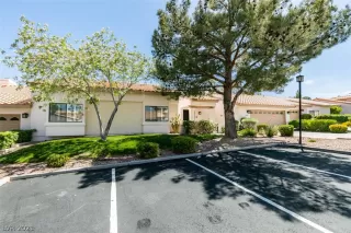 Photo #1: 2293256 Listing