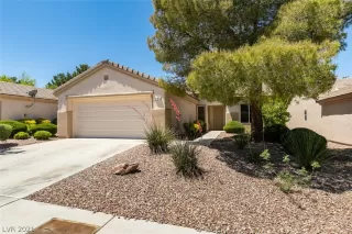 Photo #2: 2293270 Listing