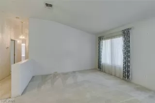 Photo #5: 2293270 Listing