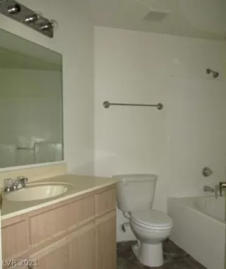 Photo #5: 2293284 Listing 