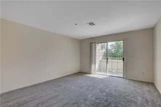 Photo #5: 2293327 Listing 