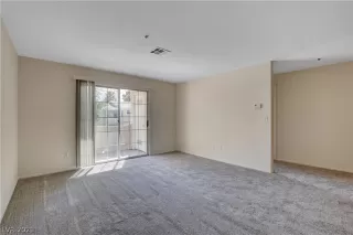 Photo #6: 2293327 Listing 