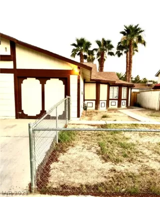 Photo #1: 2293349 Listing