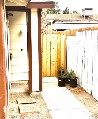 Photo #2: 2293349 Listing