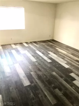 Photo #4: 2293349 Listing