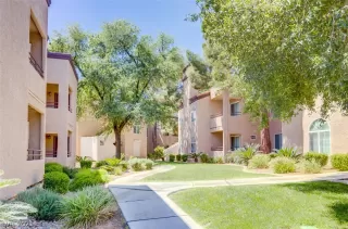 Photo #5: 2293353 Listing 