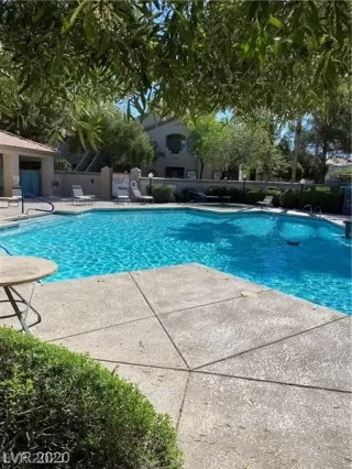 Photo #2: 2293456 Listing