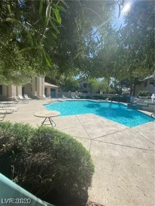 Photo #3: 2293456 Listing