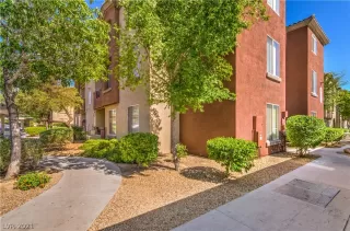 Photo #1: 2293457 Listing 