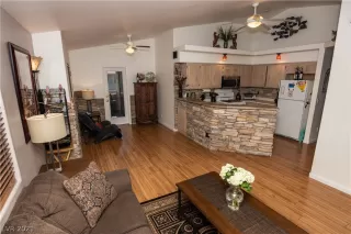 Photo #1: 2293472 Listing