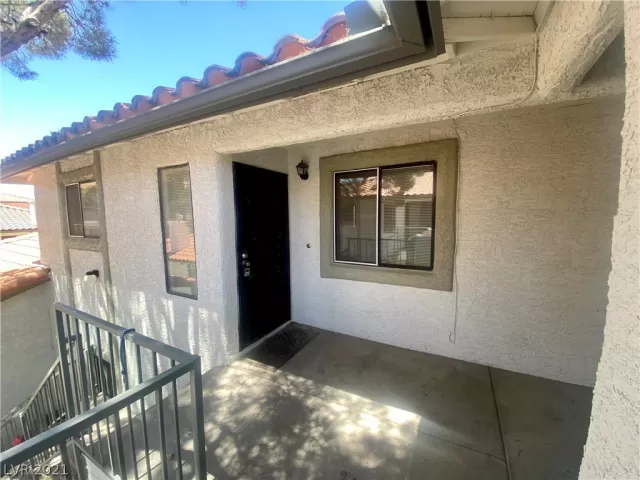 MLS: 2293478 Condo For Sale