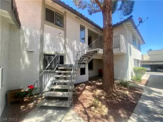 Photo #1: 2293478 Listing 