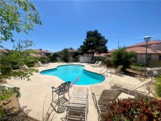 Photo #5: 2293478 Listing 