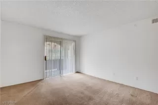 Photo #2: 2293509 Listing 