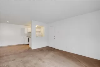 Photo #3: 2293509 Listing 