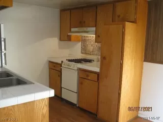 Photo #6: 2293521 Listing 