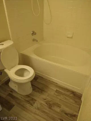 Photo #3: 2293539 Listing 