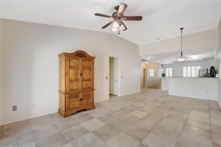 Photo #6: 2293556 Listing 