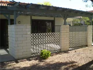 Photo #1: 2293561 Listing