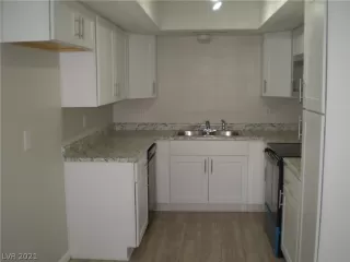 Photo #4: 2293561 Listing