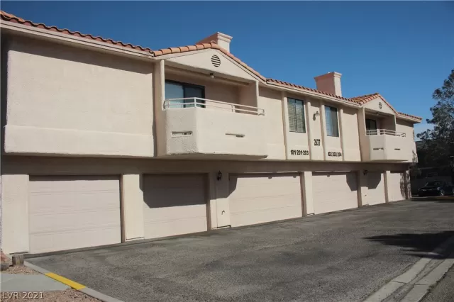 MLS: 2293580 Condo For Sale