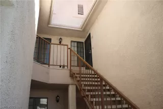 Photo #3: 2293580 Listing 