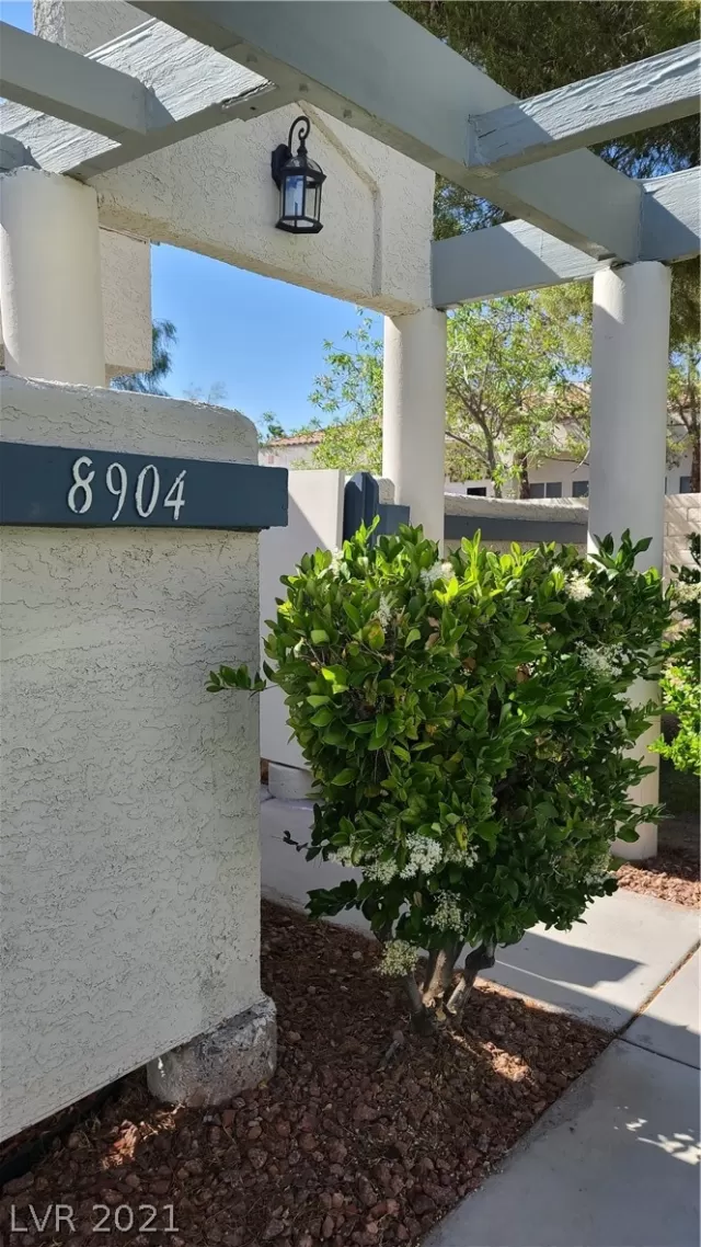 MLS: 2293592 Condo For Sale