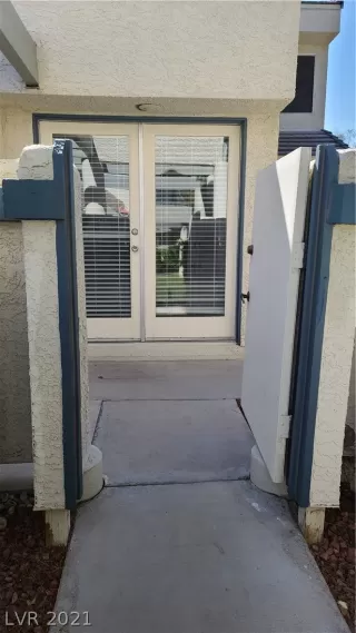 Photo #1: 2293592 Listing 