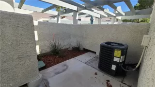 Photo #4: 2293592 Listing 