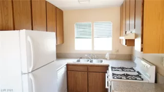 Photo #4: 2293666 Listing