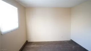 Photo #5: 2293666 Listing