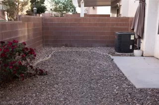 Photo #4: 2293675 Listing 